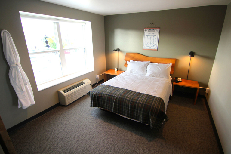 Bedroom 3, The Oxbow Hotel, Eau Claire