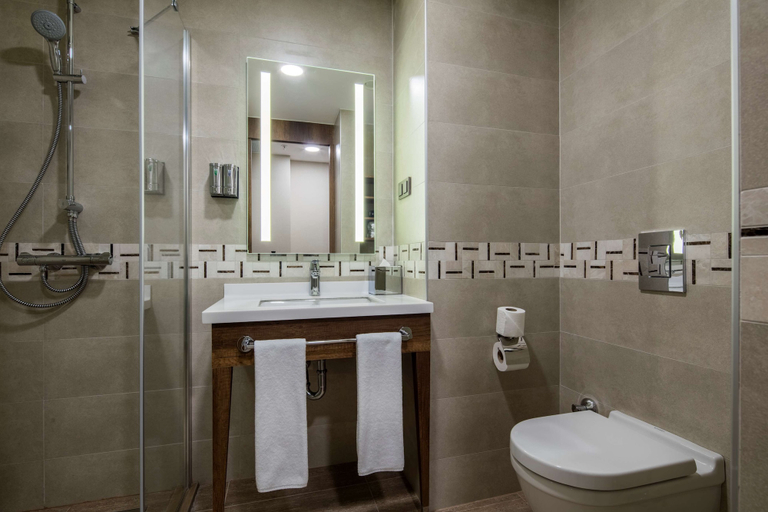 Bathroom 5, Hampton by Hilton Canakkale Gallipoli, Gelibolu