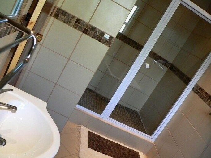 Bathroom 5, Rustenburg Boutique Hotel, Bojanala