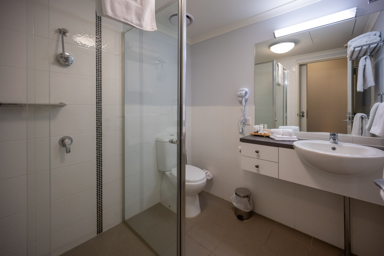 Bathroom 4, El Kanah Retreat, Murrindindi - East