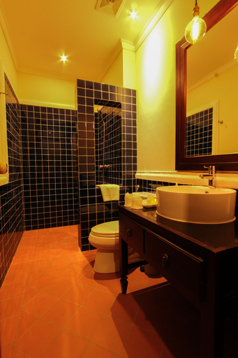 Bathroom 3, Le Luxe Boutique Hotel, Vientiane