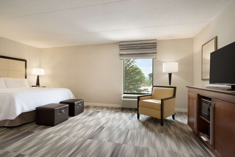 Bedroom 3, Hampton Inn Lehighton-Jim Thorpe, Carbon
