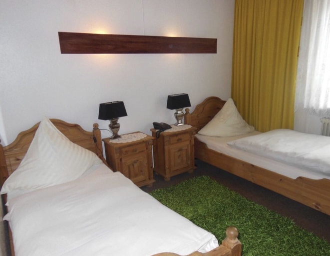 Bedroom 4, Hotel Kämpgens - Hof, Mülheim an der Ruhr