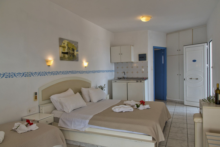 Bedroom 3, Castri Village Hotel, Crete