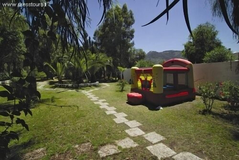 Others 5, Villaggio Simenzaru, Messina