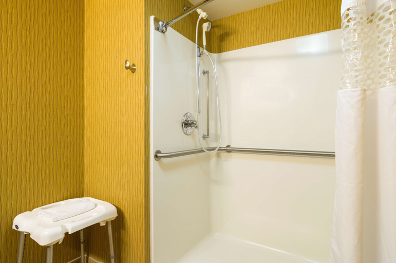 Bathroom 5, Hampton Inn Danville, Montour