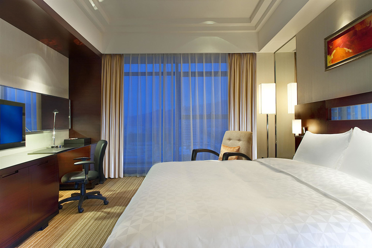 Bedroom 3, Ramada Plaza Lianyungang, Lianyungang