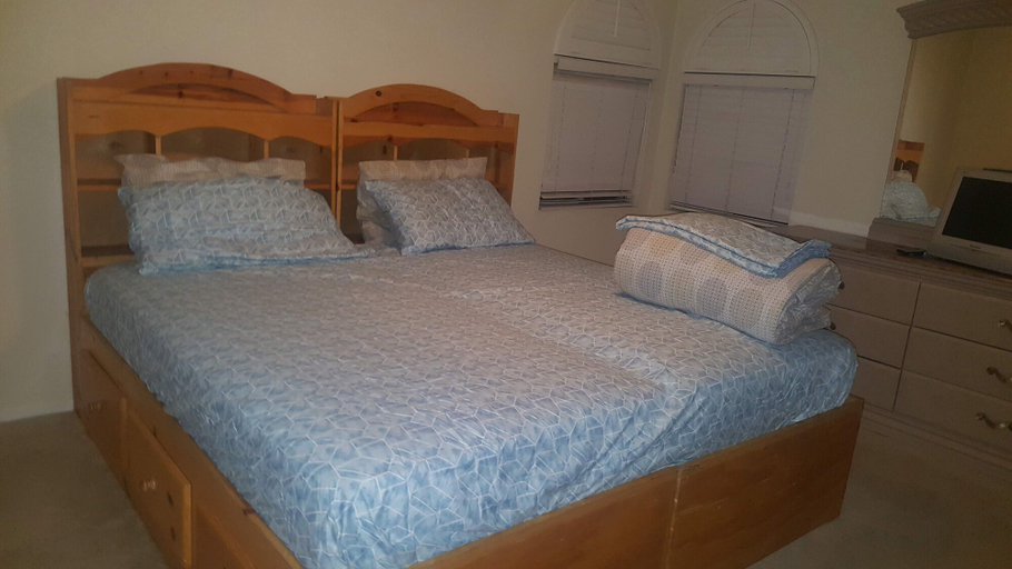 Bedroom 3, Cynnies Home, Los Angeles