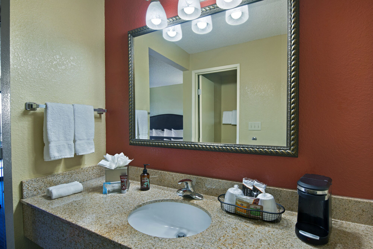 Bathroom 4, Oxnard Inn Lancaster, Los Angeles