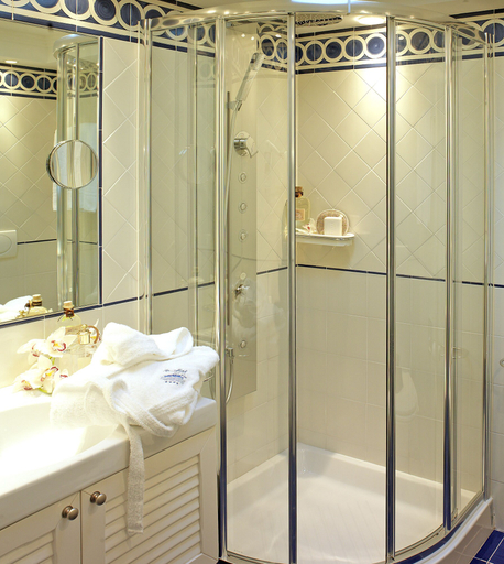 Bathroom 5, Atlantic Hotel & SPA, Rimini