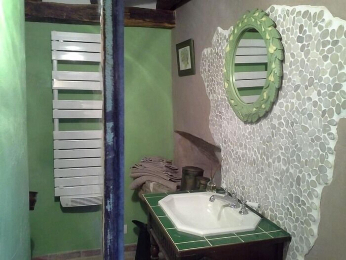 Bathroom 5, Chambre d'hôtes du Palais, Ain