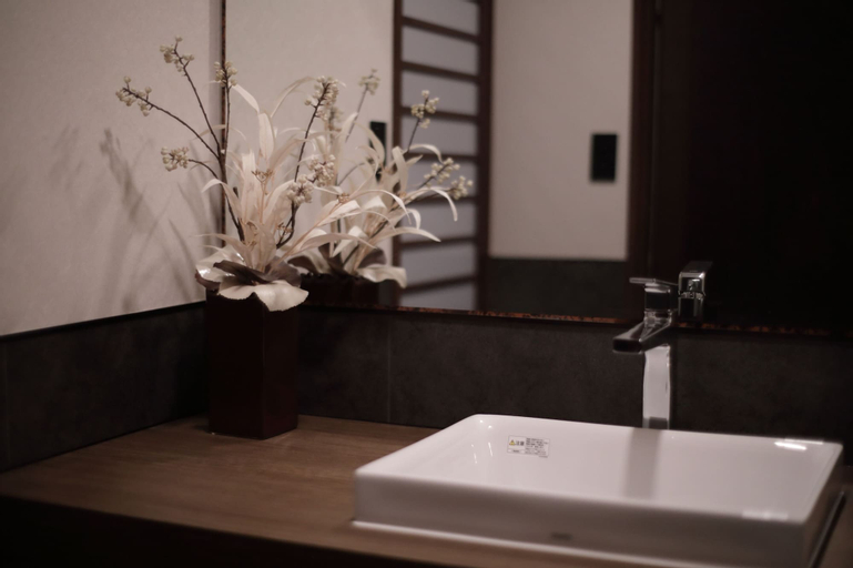 Bedroom 4, sakahijiri・gyokushoen, Izu