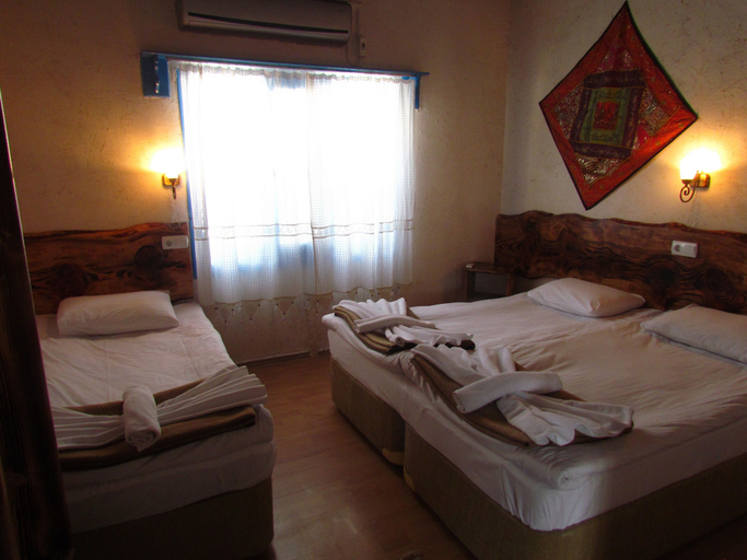Bedroom 4, Amazon Antique, Selçuk