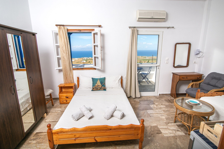 Bedroom 3, Stelios Rooms, South Aegean