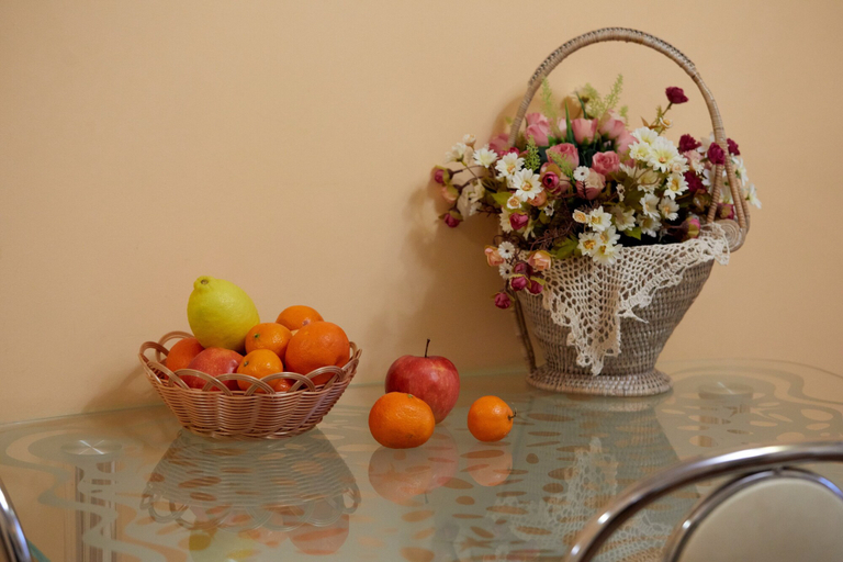 Food & Drinks, Sophie Apartments, Darnyts'kyi