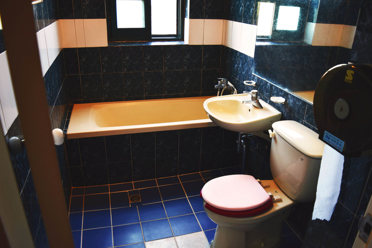Bathroom, Sumsum Guest House - Hostel, Yangyang