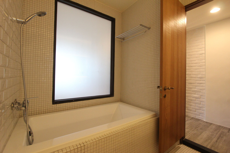 Bathroom 4, Muguang Inn, Pingtung