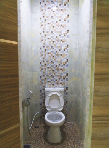 Bathroom 4, Marcopolo Homestay Pekanbaru, Pekanbaru
