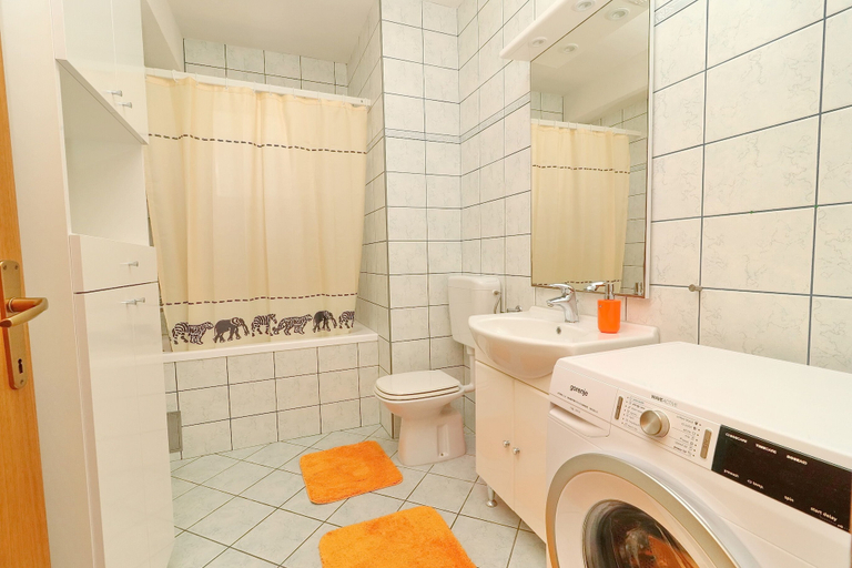 Bathroom 3, Apartments Villa Michele, Orebić