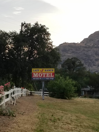 Others 5, Lazy J Ranch Motel, Tulare