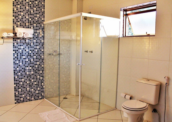 Bathroom 5, Hotel Fazenda Pirâmides, Jarinu
