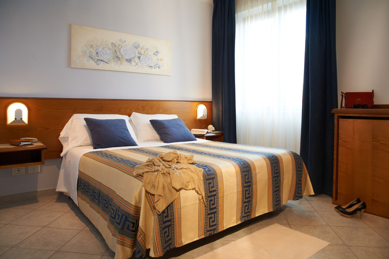 Bedroom 3, Hotel Sirio, Lucca