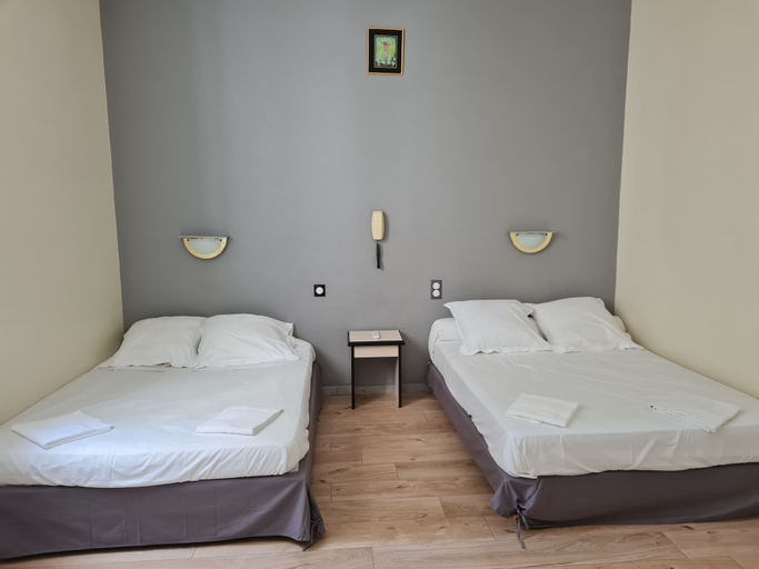 Bedroom 4, Hôtel Le Milan, Hautes-Pyrénées