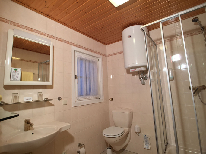 Bathroom 5, Hotel & Restaurant Zur Spreewälderin, Dahme-Spreewald