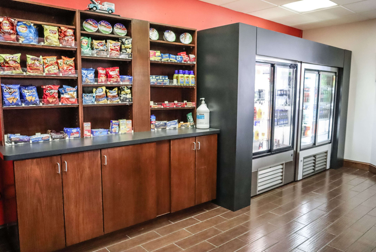 Food & Drinks 5, Howard Johnson by Wyndham Ocala FL I-75, Marion