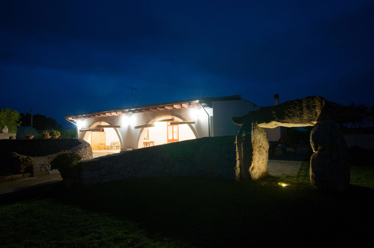 Exterior & Views 2, Agriturismo Il Megalite, Lecce
