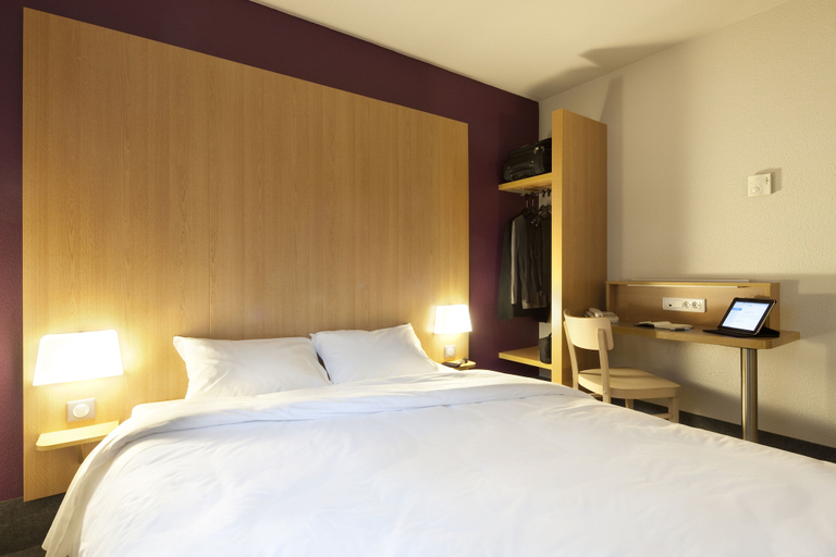 Bedroom 3, B&B HOTEL Toulouse Basso Cambo, Haute-Garonne