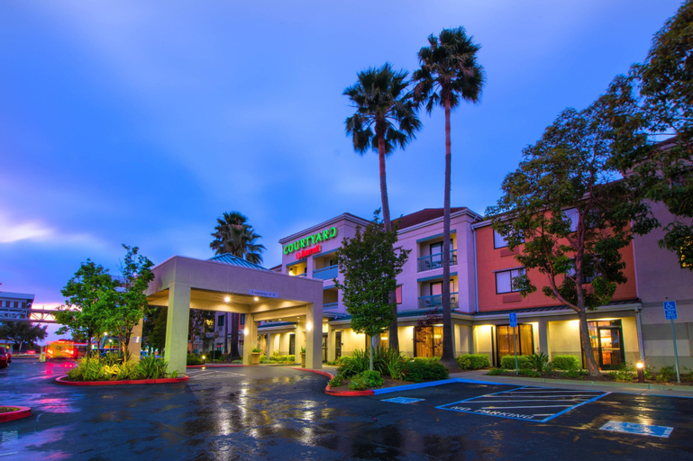 Exterior & Views 2, Courtyard by Marriott Oakland Airport, Alameda