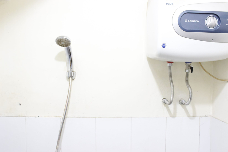 Bathroom 3, Prime 2BR at Gateway Apartment Ahmad Yani Cicadas, Bandung