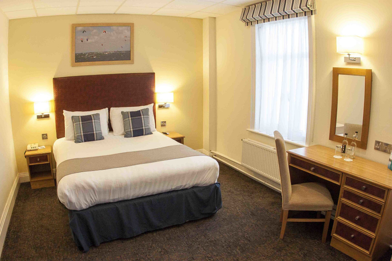 Bedroom 3, Haven Hotel, Poole