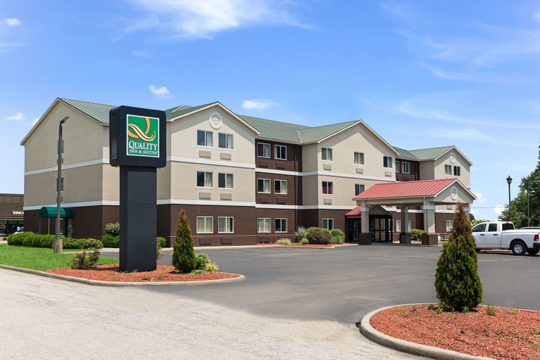 Exterior & Views 1, Quality Inn & Suites Ferdinand, Dubois