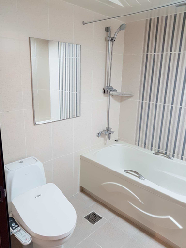 Bathroom 4, Tongyeong Anchovy tourist Hotel, Tongyeong