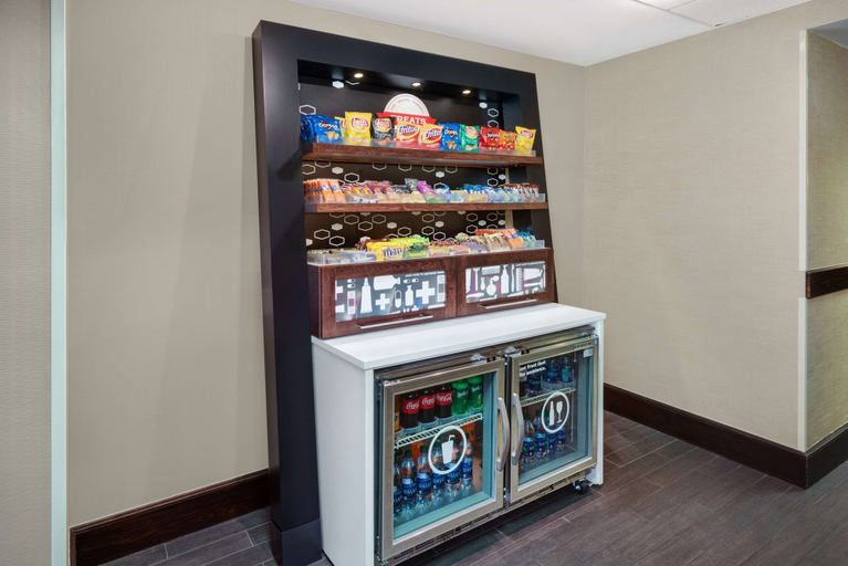 Food & Drinks 5, Hampton Inn - Atlanta Perimeter Center, Fulton