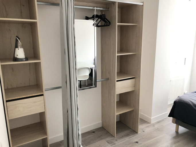 Bedroom 4, Evry Time, Essonne