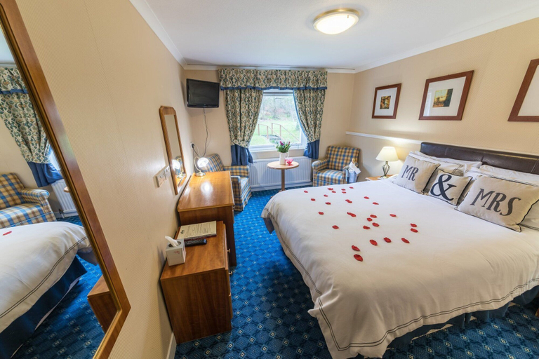 Bedroom 4, Norseman Hotel, Highland