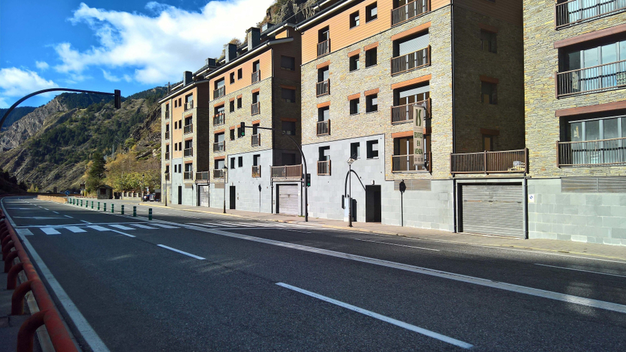 Primary image