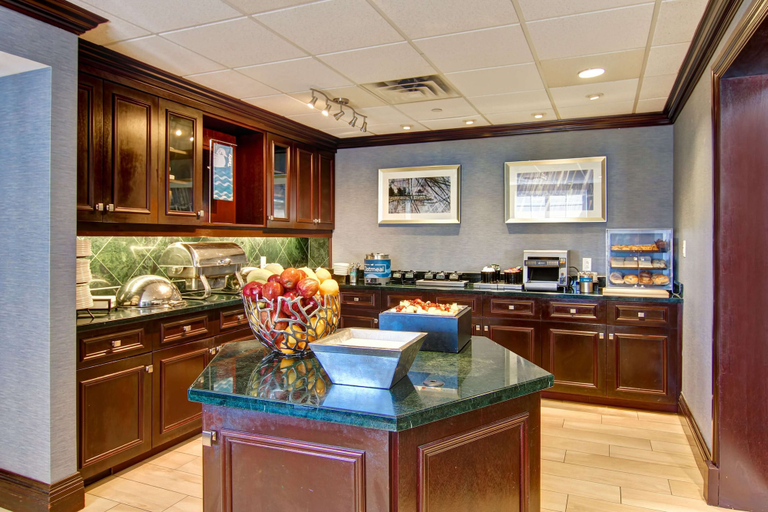 Food & Drinks 5, Homewood Suites by Hilton Toronto Mississauga, Peel