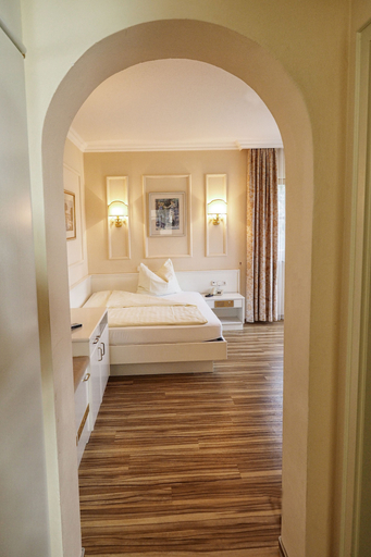 Bedroom 4, Hotel Lindenhof, Passau