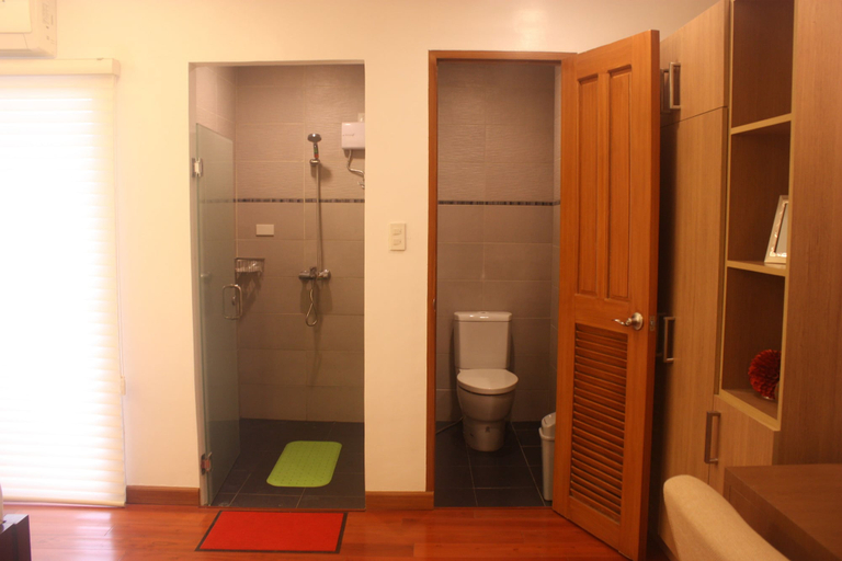 Bathroom 5, Centtro Residences, Los Baños