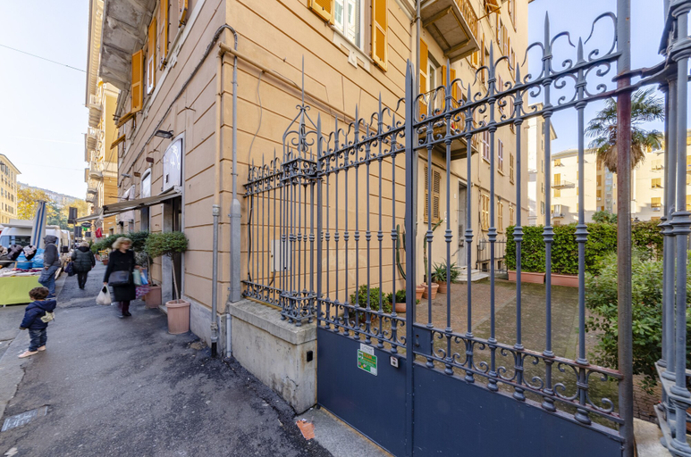 Others 5, JOIVY Monte Suello, Genova