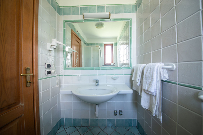 Bathroom 5, La Capannina - Hotel & Apartments, Napoli