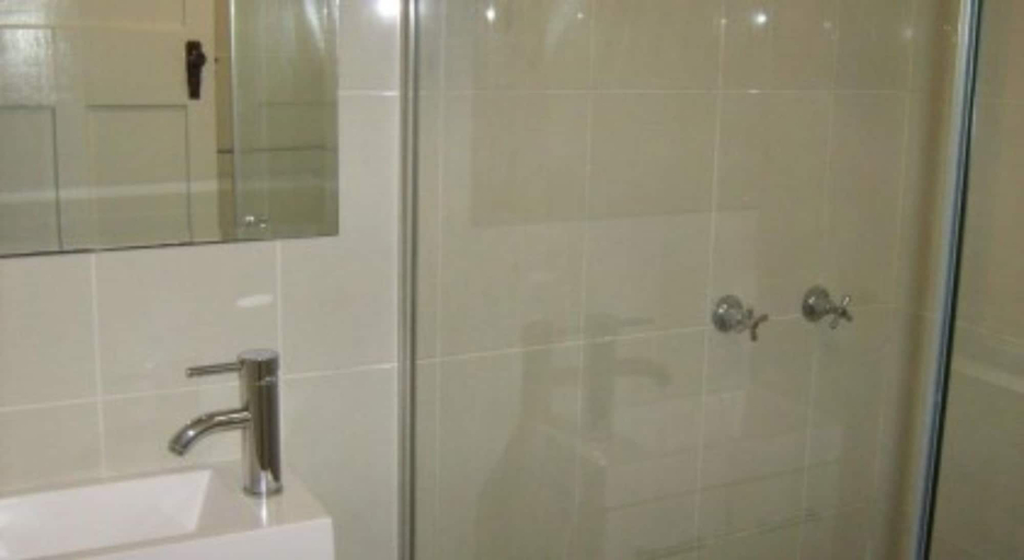 Bathroom, Kookaburra Inn, Spring Hill