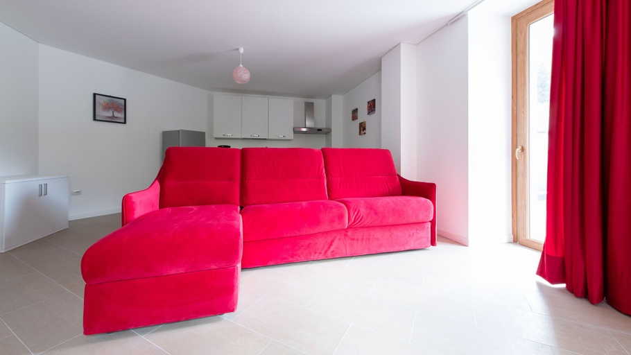 Others 4, Italianway - Villa Tola, Sondrio