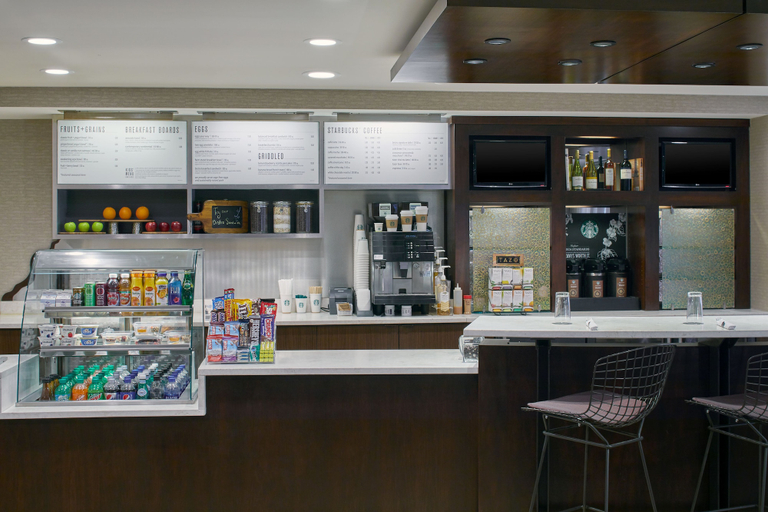 Food & Drinks 5, Courtyard by Marriott Albany Thruway, Albany