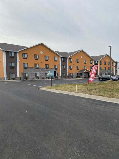 Exterior & Views 2, Quality Inn & Suites Hammond Near I-8090, Lake
