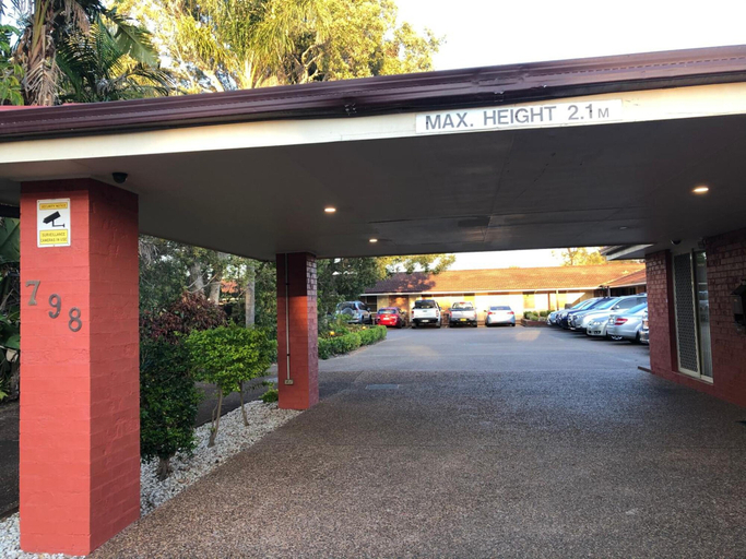 Others 5, Lake Macquarie Motor Inn, Lake Macquarie - East